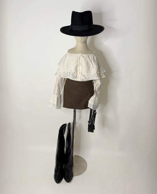 フォールング・フォー・ユー クリームブラウス