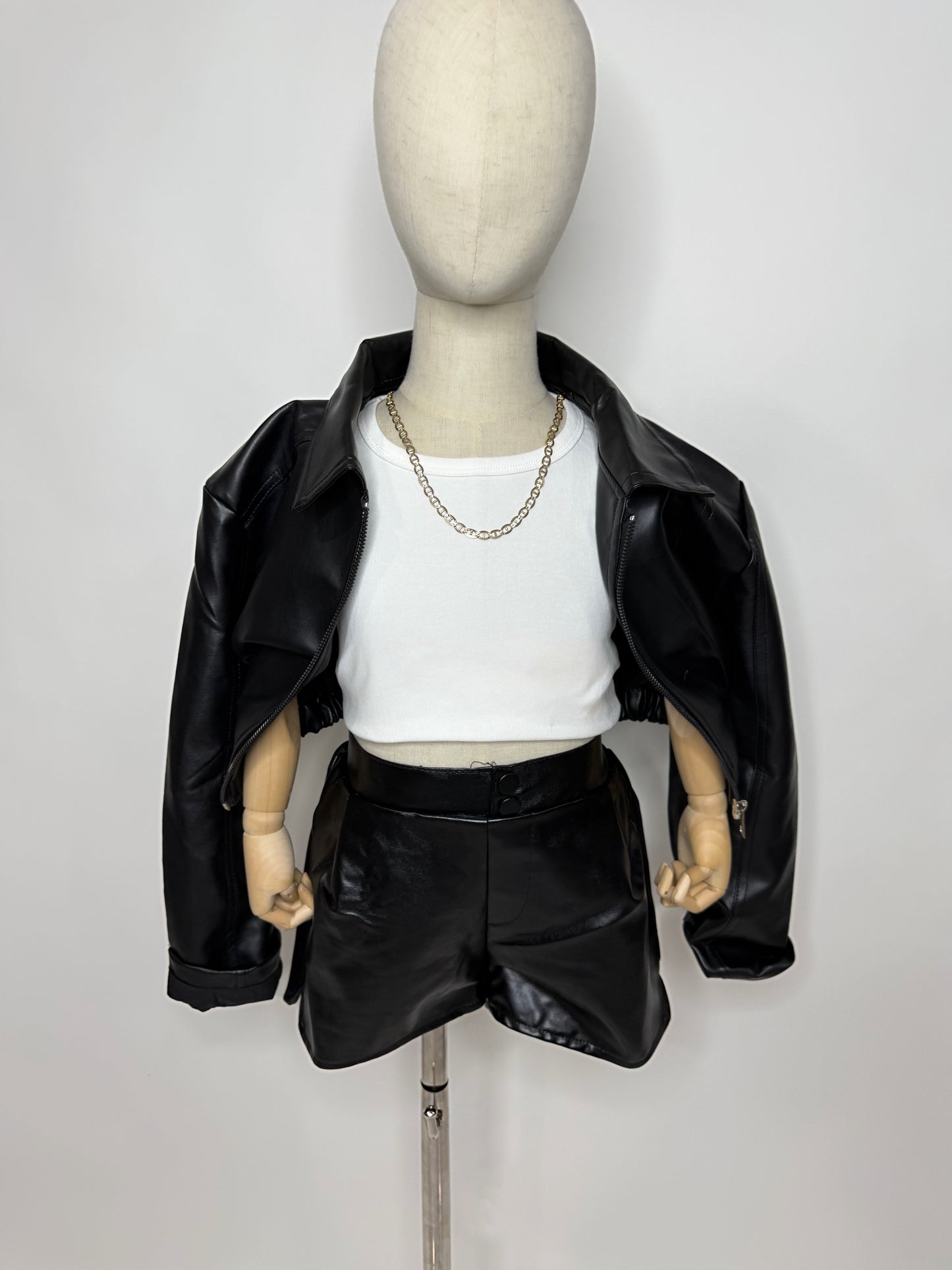 Vivian Leather short